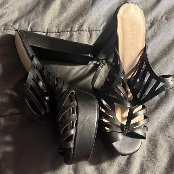 Heels - Picture 2 of 2